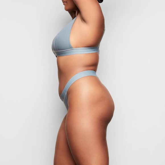 SKIMS COTTON RIB THONG - Picture 3 of 10